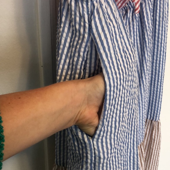 Tiered, Seersucker Urban Outfitters dress - Picture 4 of 5